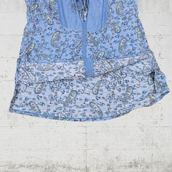 Y2K Lucky Brand Powder Blue Paisley Cap Sleeve V Neck Boho Blouse Size Medium - Picture 7 of 8